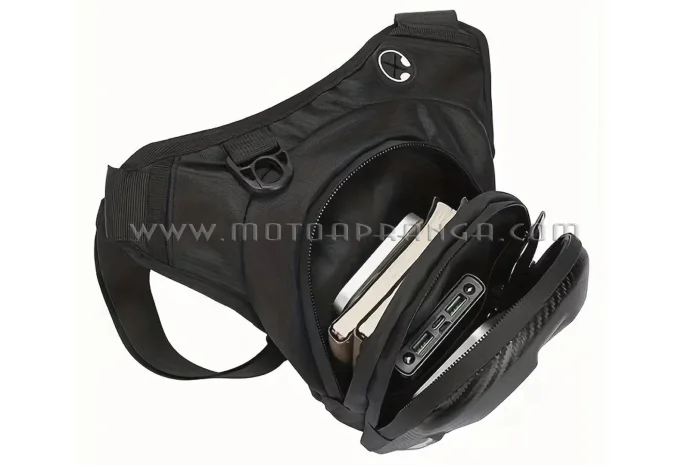 Motorcycle bag on the leg