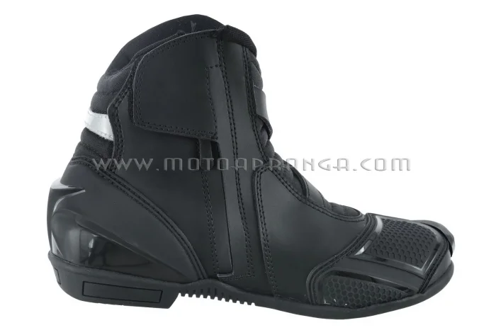 URBAN-IRF black shoes